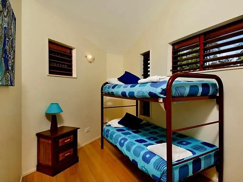 Byron Bay Accom 2B Manfred St - The Wave House Byron Bay